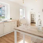 Captains Quarters 5 - Strandnah- Maritimer Charme By Interhome * Даме