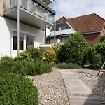 Апартаменты Captains Quarters 5 - Strandnah- Maritimer Charme By Interhome